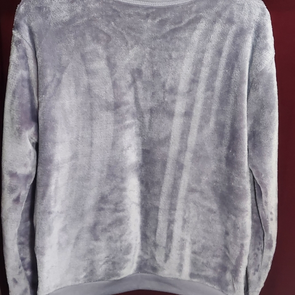 Cold Crush pullover sweater, super soft, women's size medium. - Picture 2 of 9